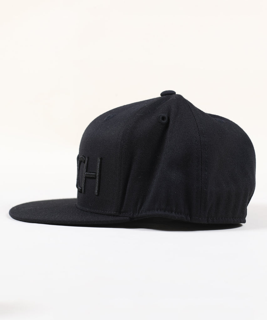 Rings Fitted Hat - Stealth Black